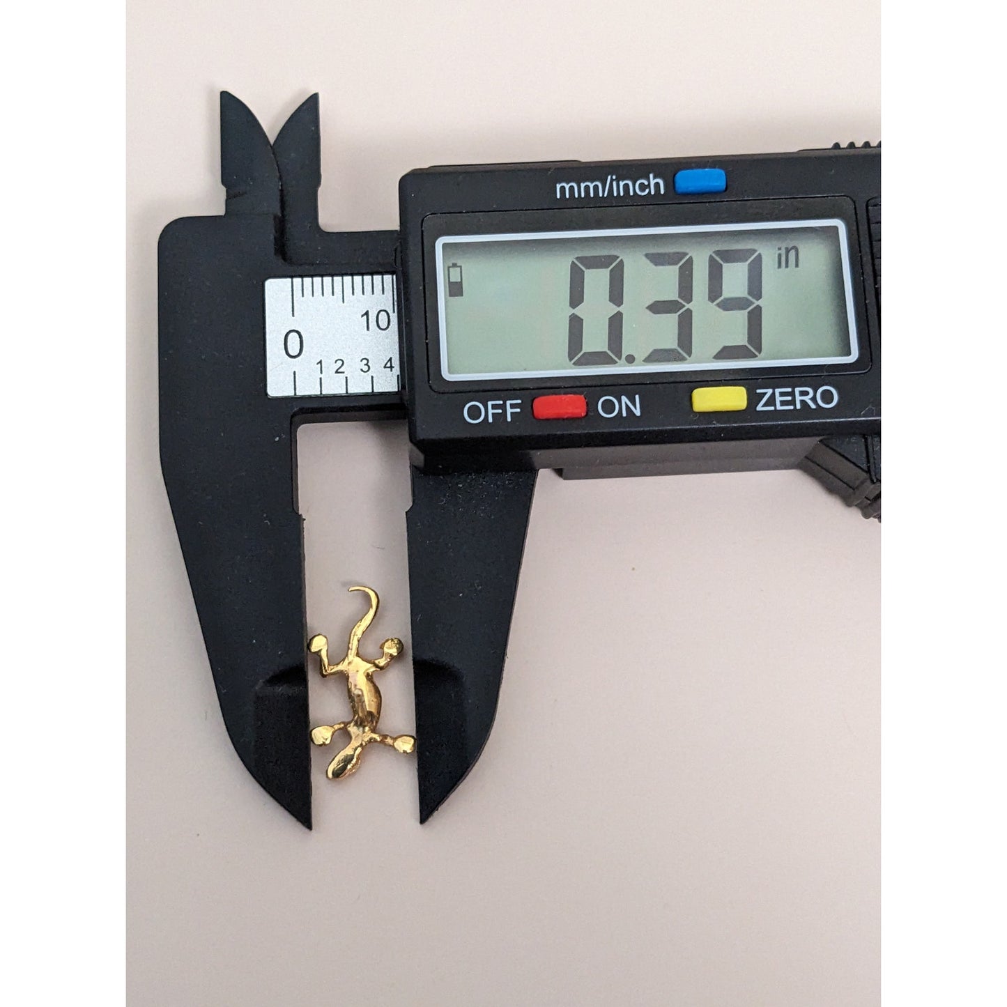 Vintage Unmarked 14k Yellow Gold Lizard Earrings