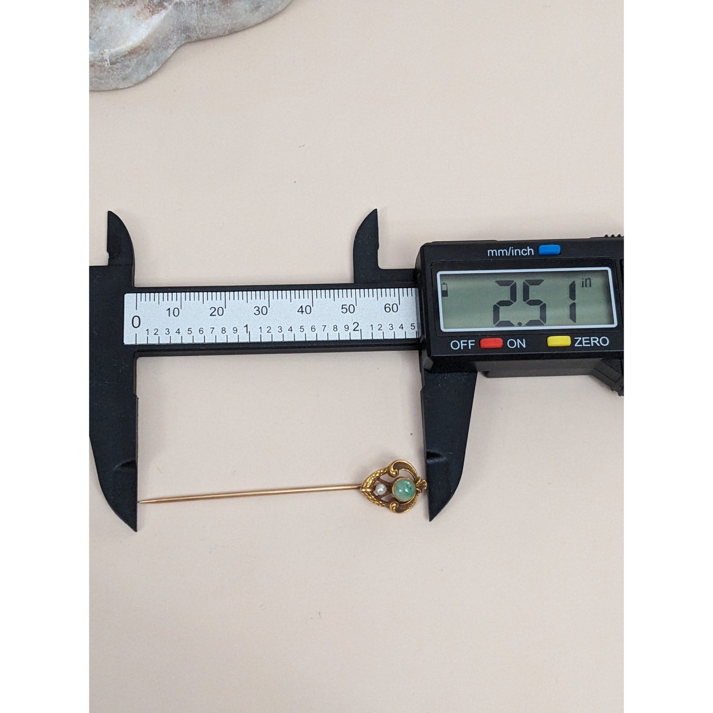 Vintage 14k Yellow Gold Stick Pin with Green Stone and Pearl