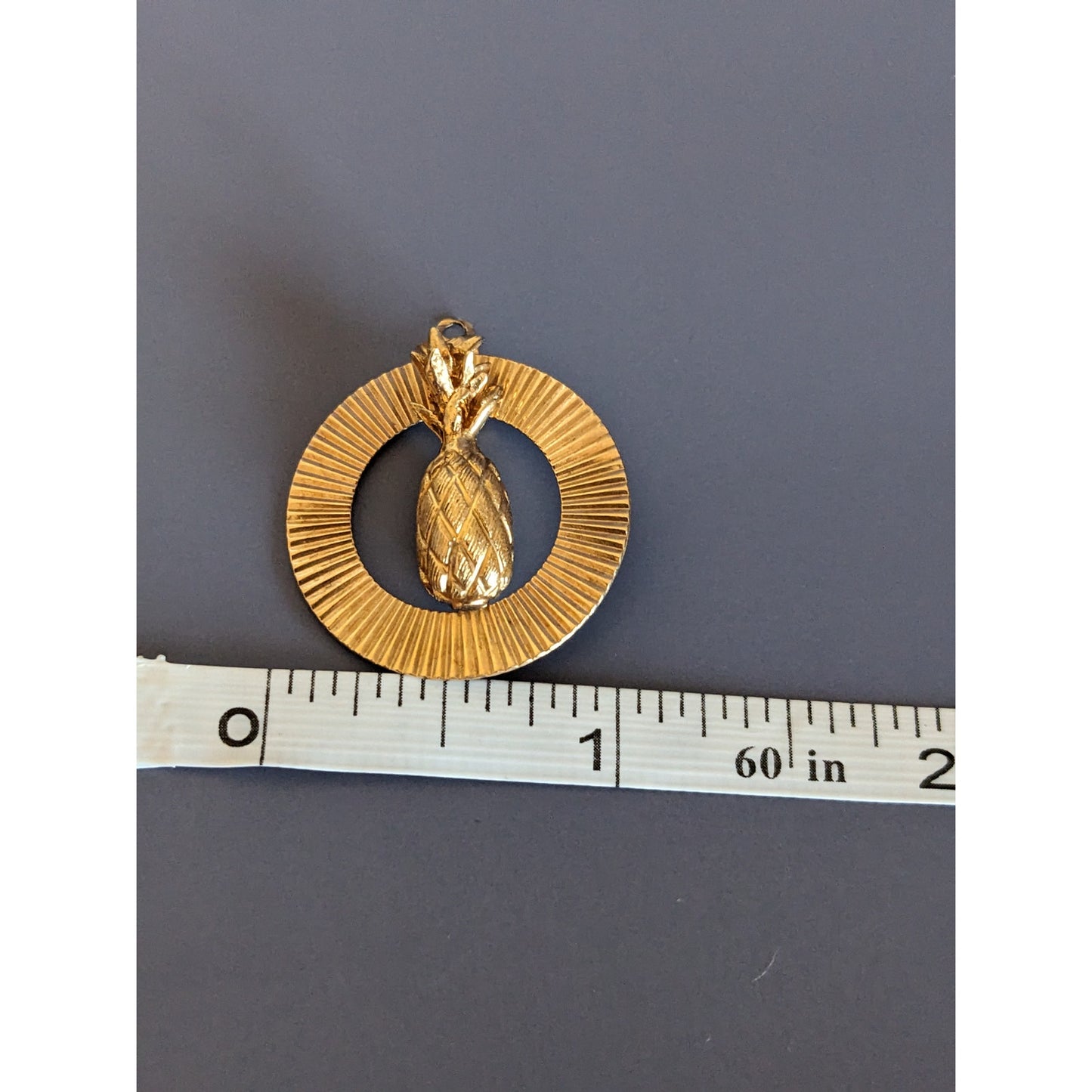 FLAW Vintage 14k Solid Yellow Gold Pineapple Charm