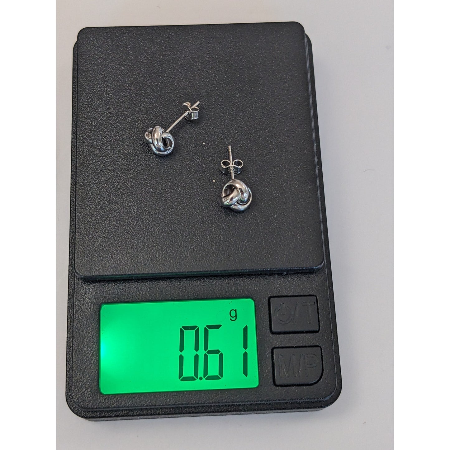 Vintage 14k White Gold Italy Love Knot Stud Earrings 0.61g