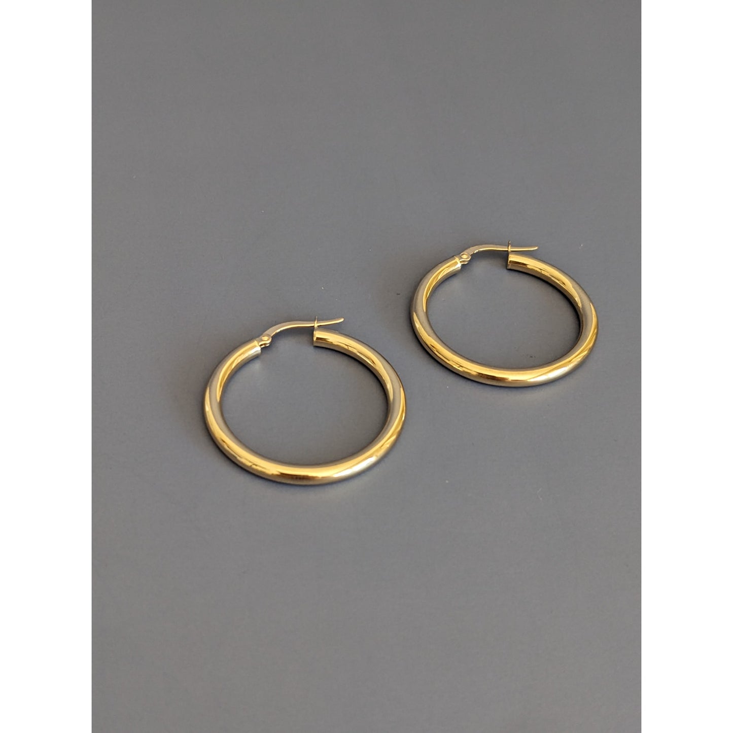 Estate 14k Solid Yellow Gold Italy Hollow Hoops 2.76g