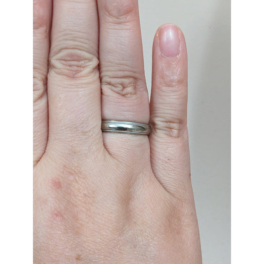 Vintage 10k White Gold "Our Love Is Eternal" Engraved Simple Wedding Band Size 7