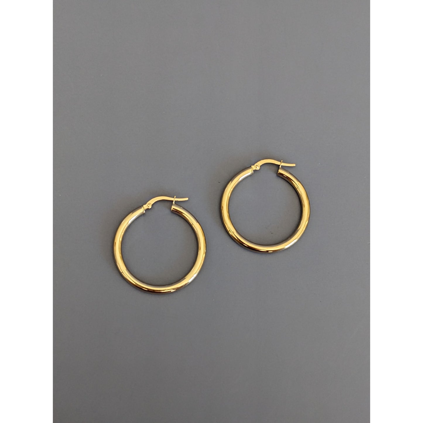 Estate 14k Solid Yellow Gold Italy Hollow Hoops 2.76g