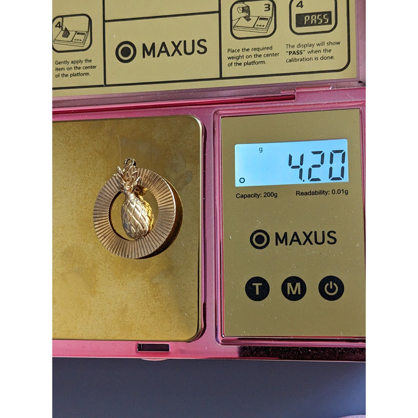 FLAW Vintage 14k Solid Yellow Gold Pineapple Charm