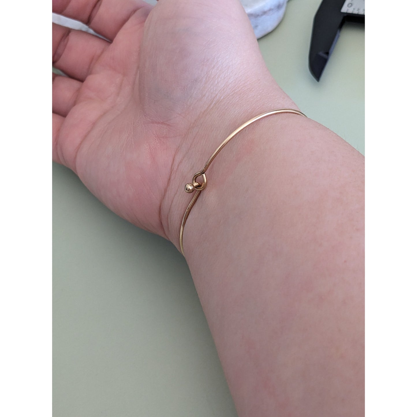 Vintage Unmarked 14k Yellow Gold Bangle Bracelet with Faux Pearls