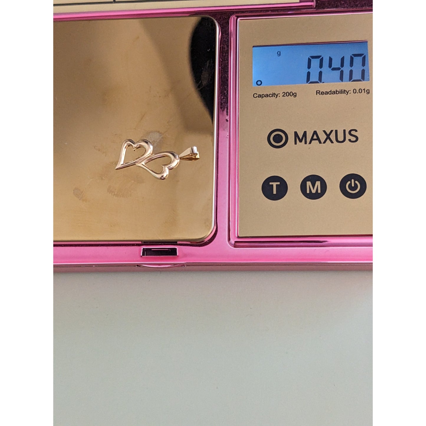 Vintage 14k Yellow Gold Super Small Dainty Double Floating Hearts Charm Pendant