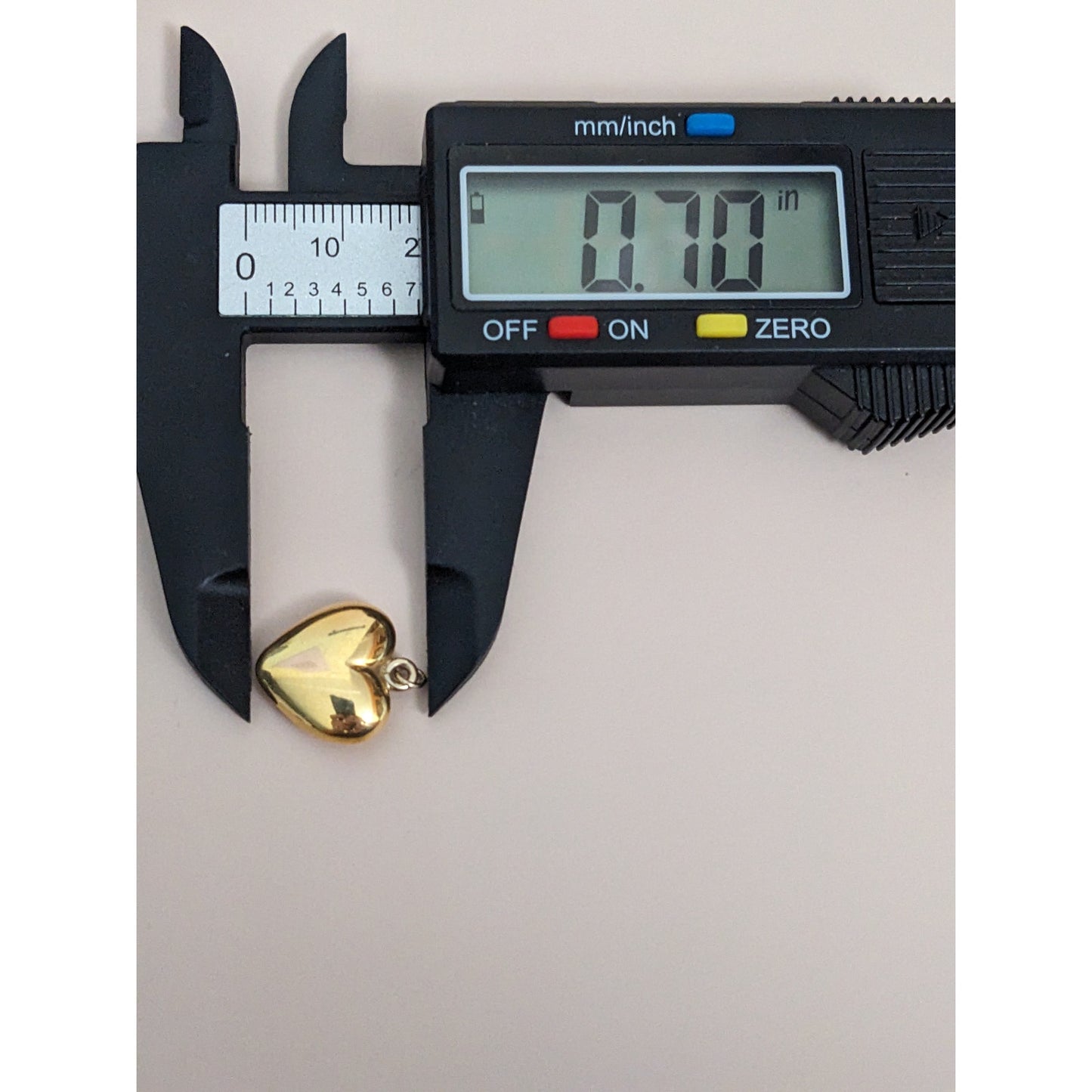 Estate 14k Yellow Gold Unmarked Hollow Puffy Mini Heart Charm