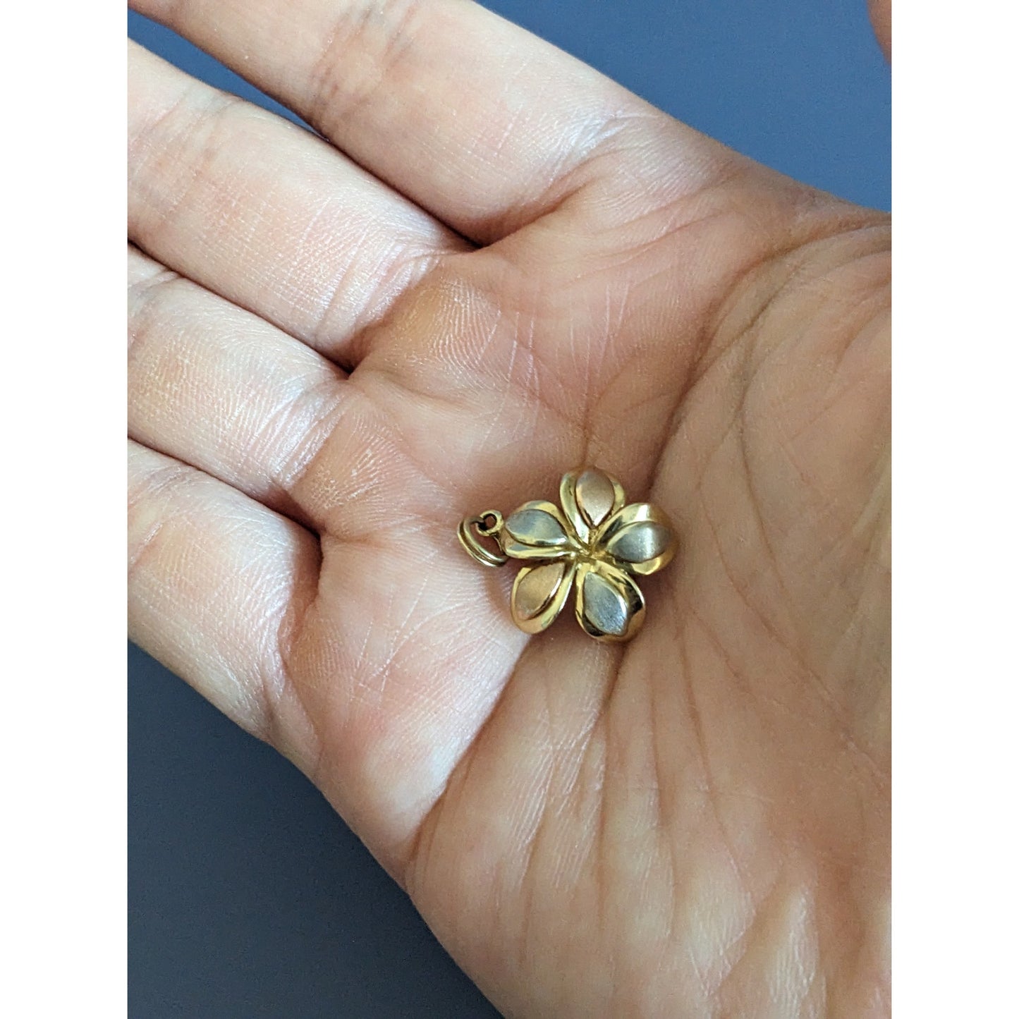 Estate Unmarked 14k Tricolor Gold Plumeria Pendant