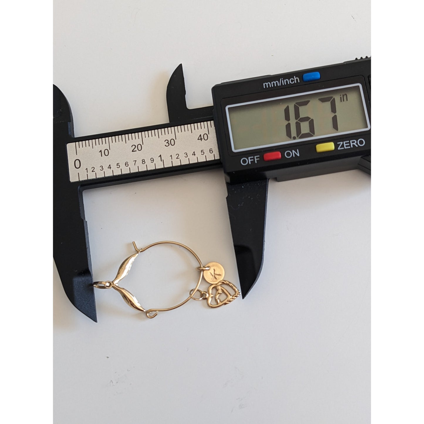 Vintage Unmarked 14k Yellow Gold Charm Holder Pendant with Hearts and "K" Charms