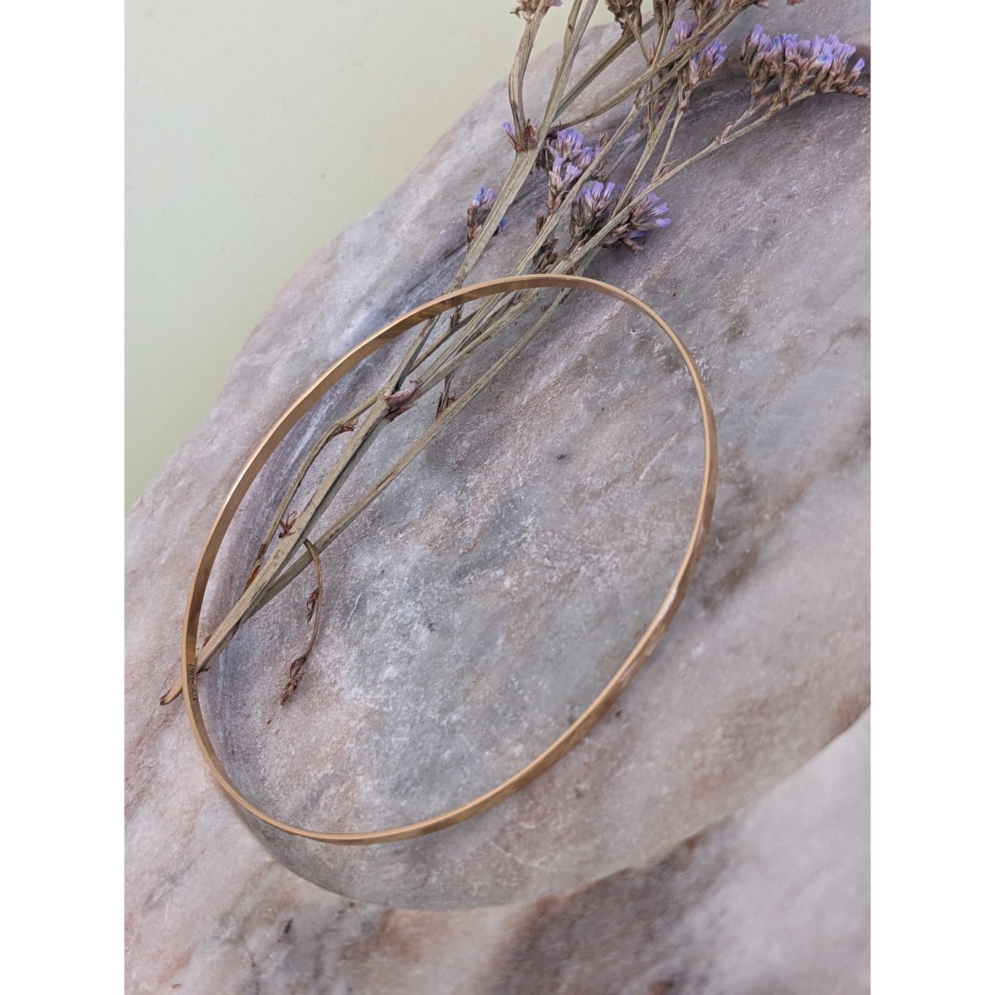 Vintage 14k Yellow Gold Etched Bangle Bracelet 8.75in