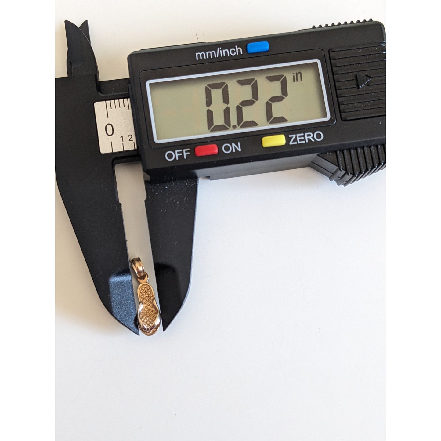 Vintage 14k Solid Yellow Gold Mino Dainty Flip Flop Shoe Charm Pendant