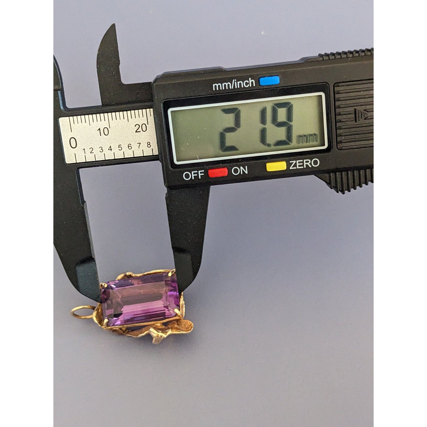 Vintage Estate 14k Yellow Gold Pendant with Emerald Cut Amethyst Stone