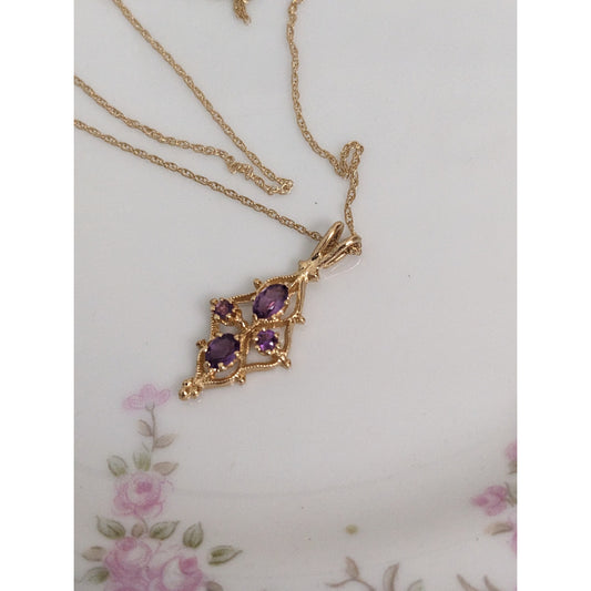 Estate 14k Yellow Gold 16in Necklace with Purple Amethyst Pendant