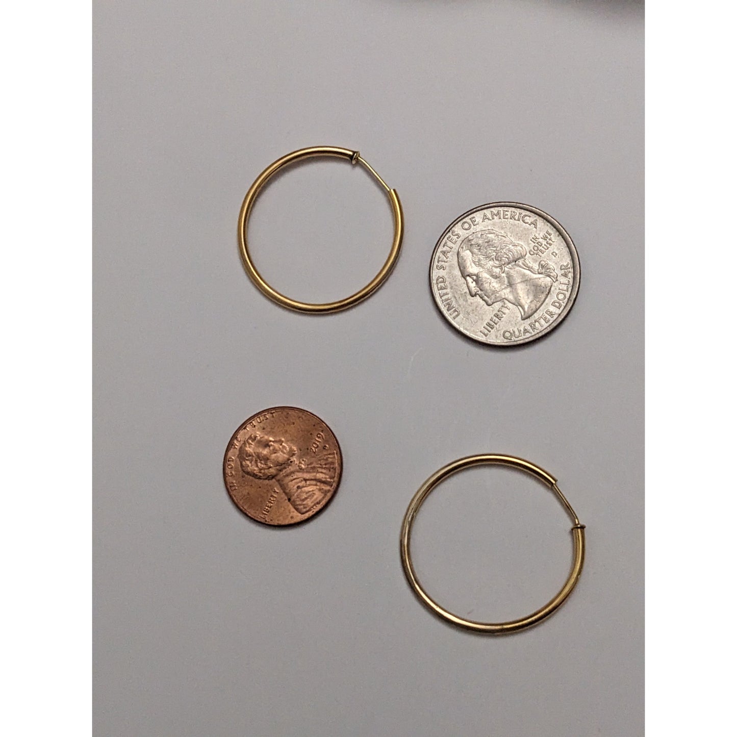 Vintage 14k Yellow Gold Thin 1.5mm Thick Hoop Earrings