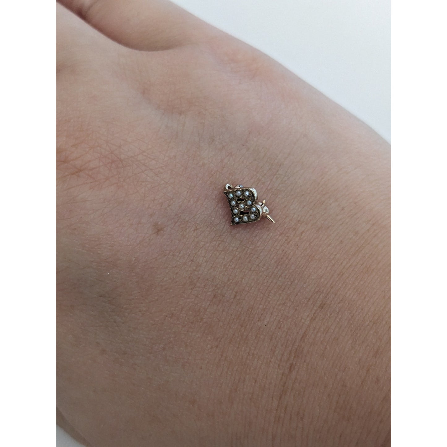Vintage Unmarked 10k SUPER TINY "B" Letter Seed Pearl Brooch