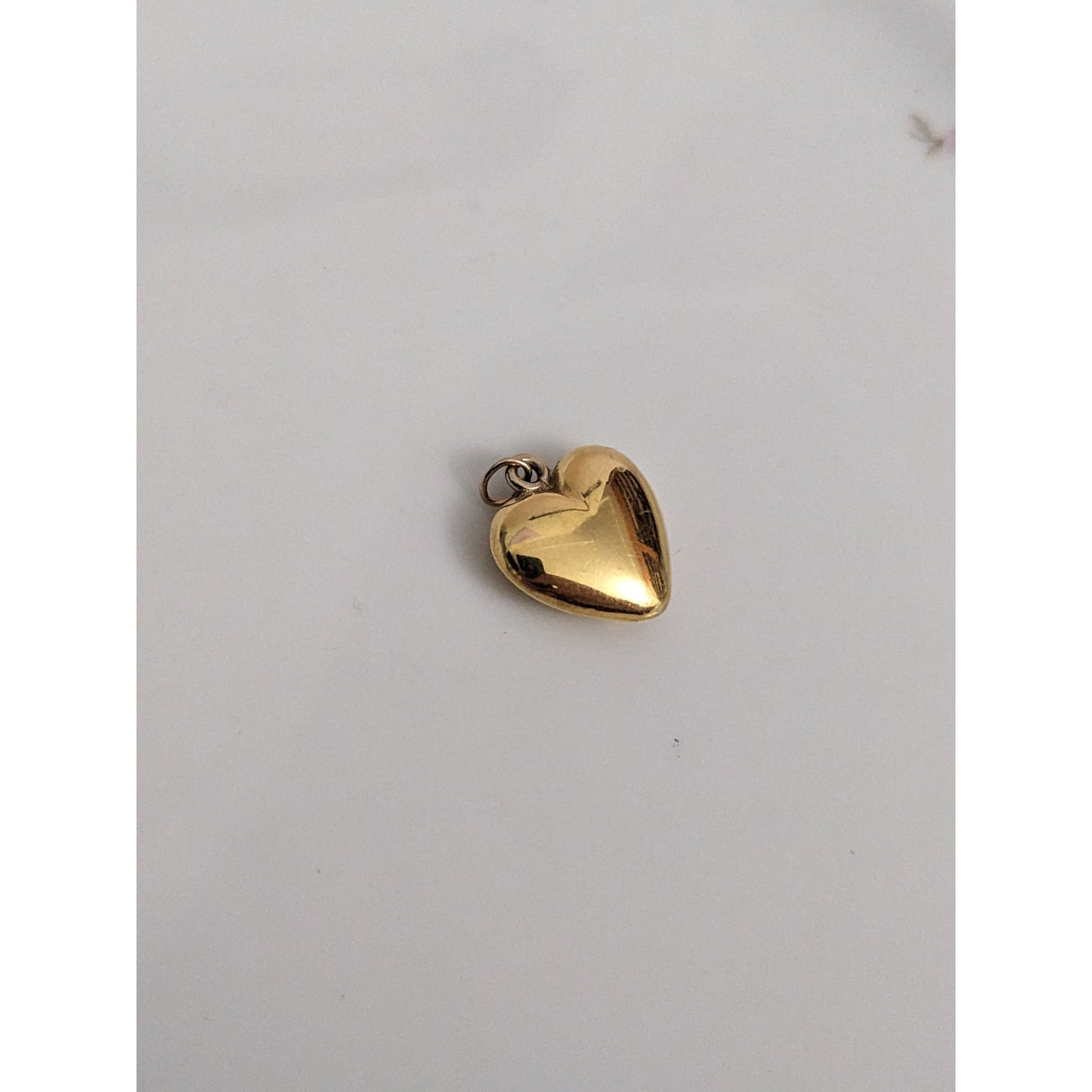 Estate 14k Yellow Gold Unmarked Hollow Puffy Mini Heart Charm