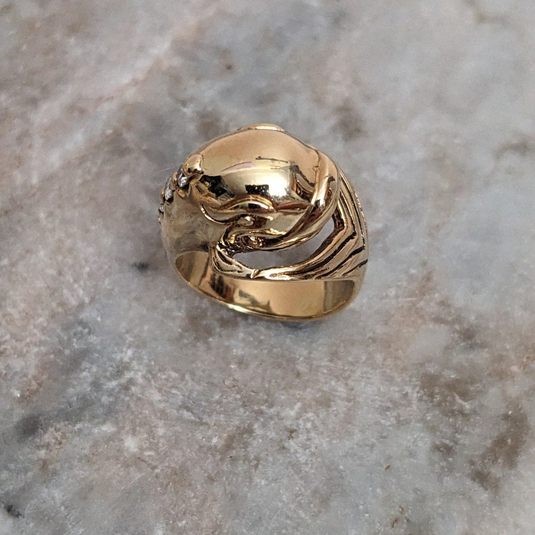 Vintage 10k Yellow Gold Dolphin with Diamond Accent Ring Size 4