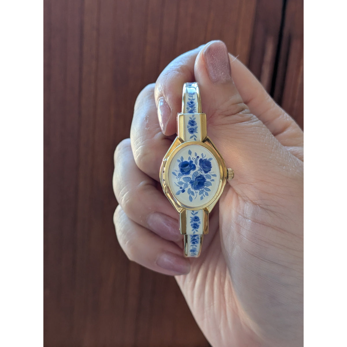 Preowned Andre Mouche Gold Tone Peekaboo Watch White Enamel Blue Flowers