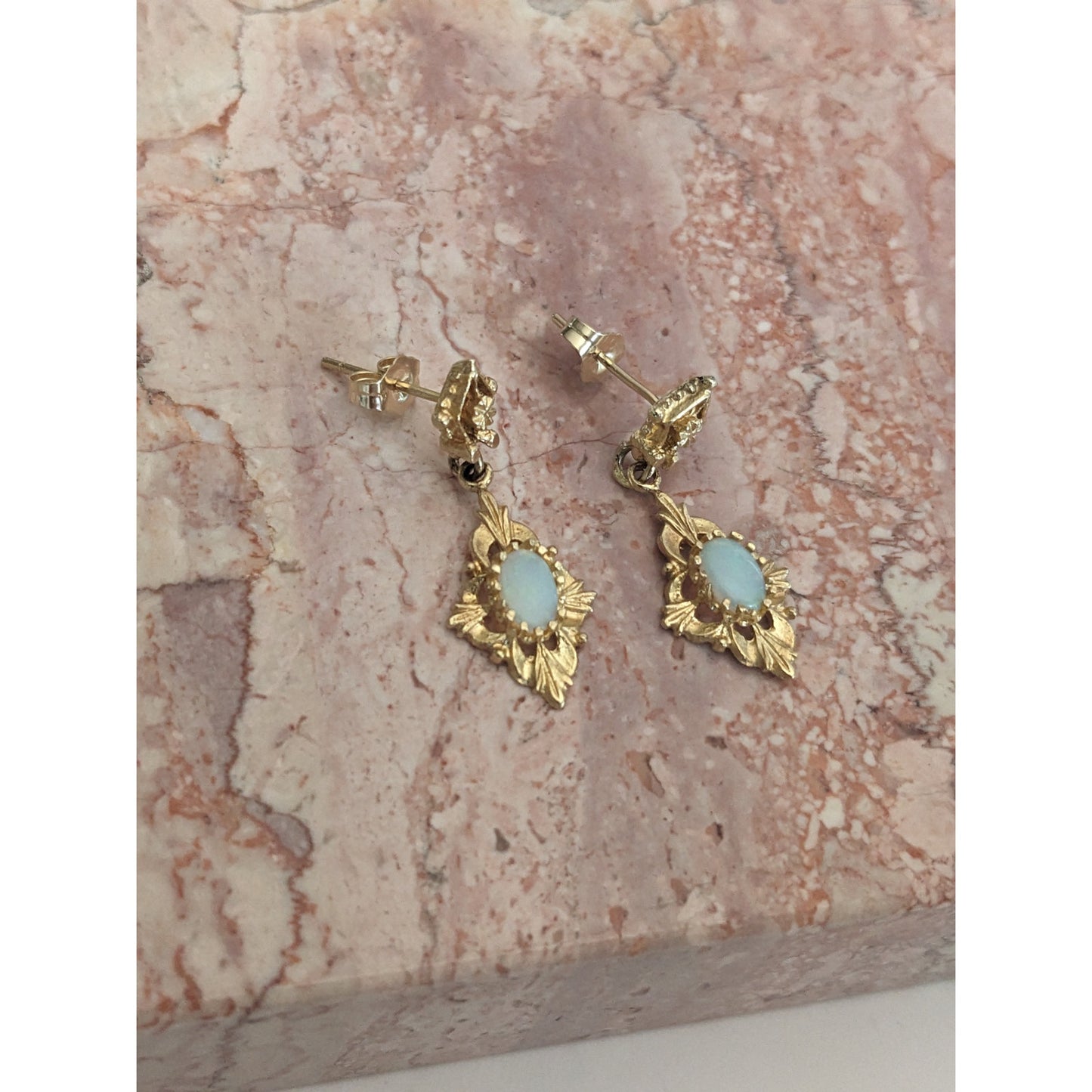 Vintage 14k Yellow Gold with Lab Opals Drop Dangle Earrings