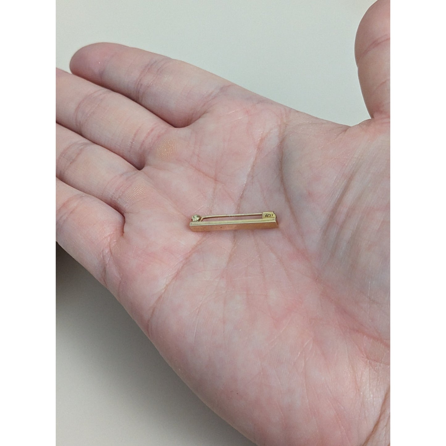Vintage 10k Yellow Gold Ultra Tiny Mini Dainty Rectangle Bar Brooch Pin
