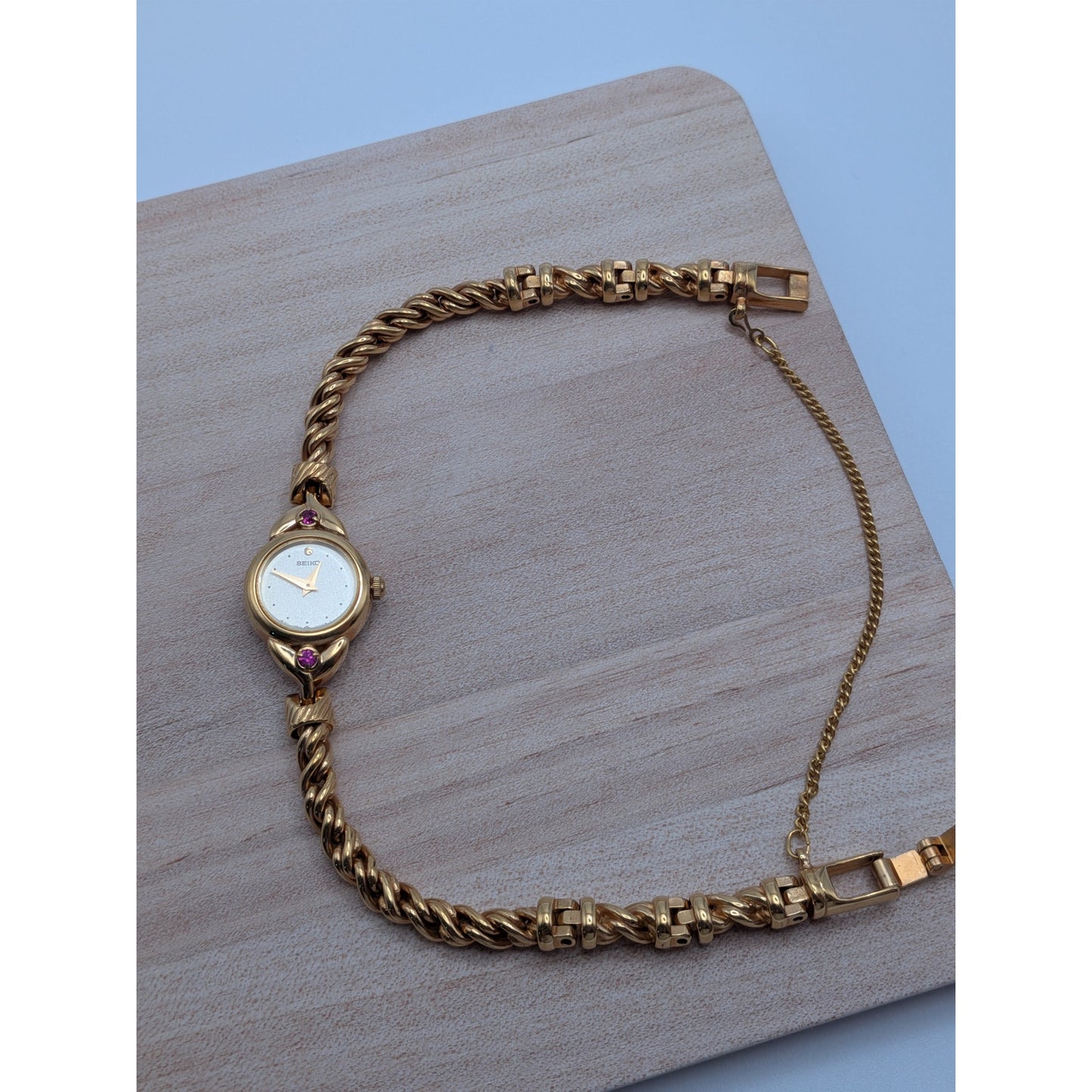 Vintage Seiko Dainty Gold Tone Rope Watch with Pink Stones