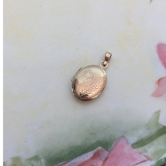 Vintage 14k Etched Heart and Leaves Mini Locket Pendant