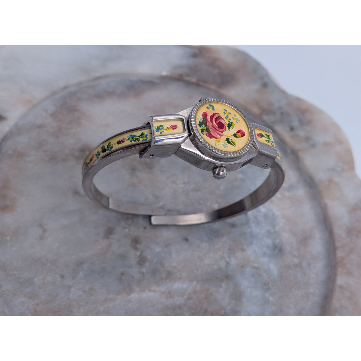 Vintage Soleil Silver Tone Peekaboo Watch Yellow Enamel Red Flowers