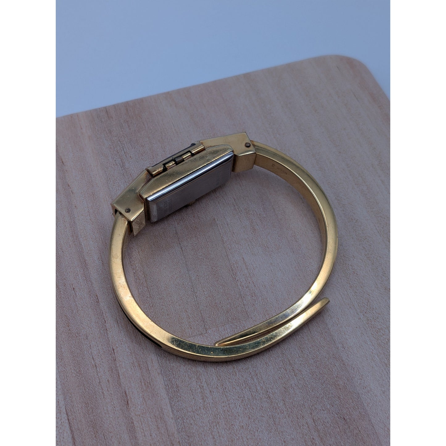 Vintage Ritma Gold Tone Peekaboo Manual Watch Black Enamel Anchor & Flowers
