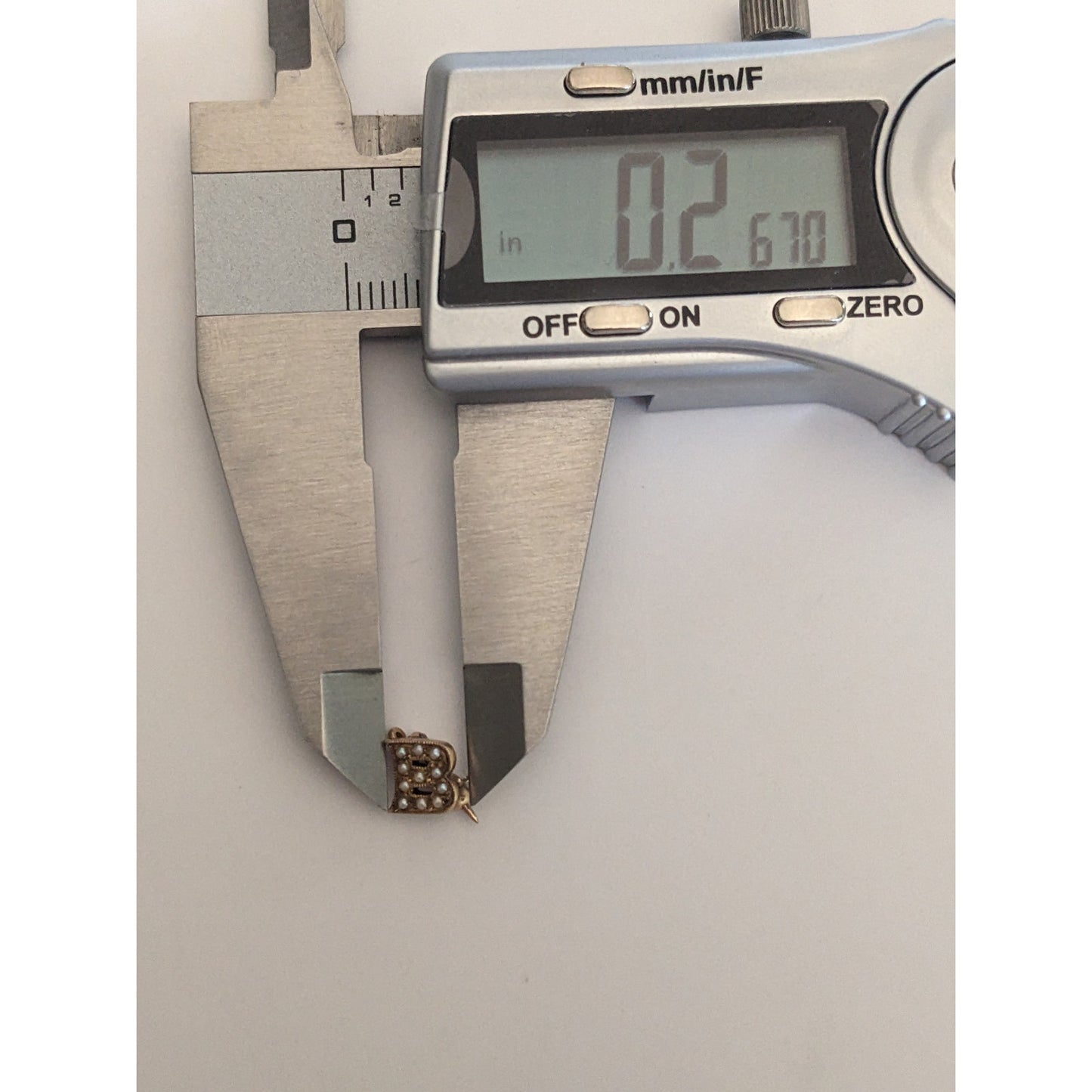 Vintage Unmarked 10k SUPER TINY "B" Letter Seed Pearl Brooch