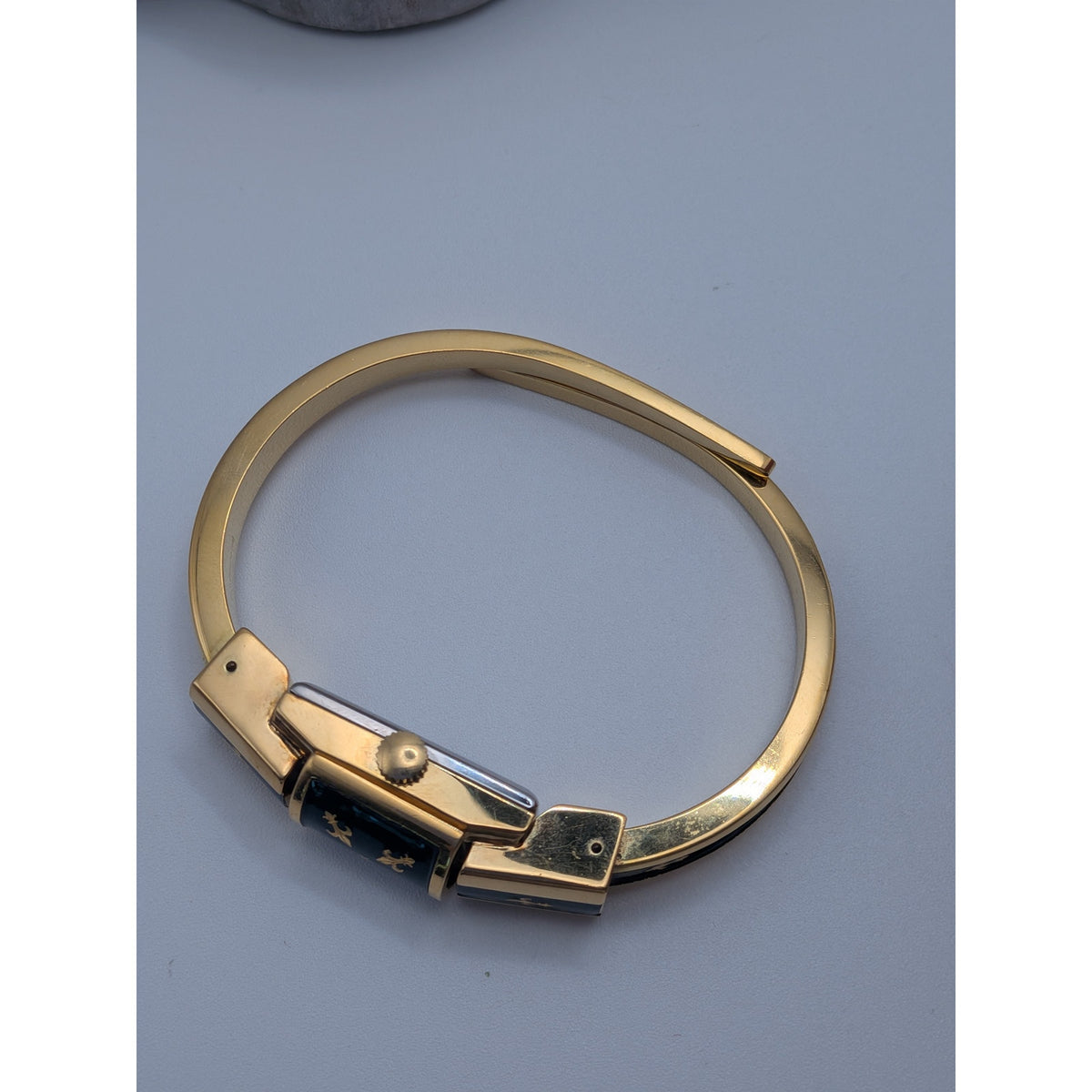 Vintage Chandler Gold Tone Peekaboo Watch Black Enamel Gold Fluer De Lis Accents
