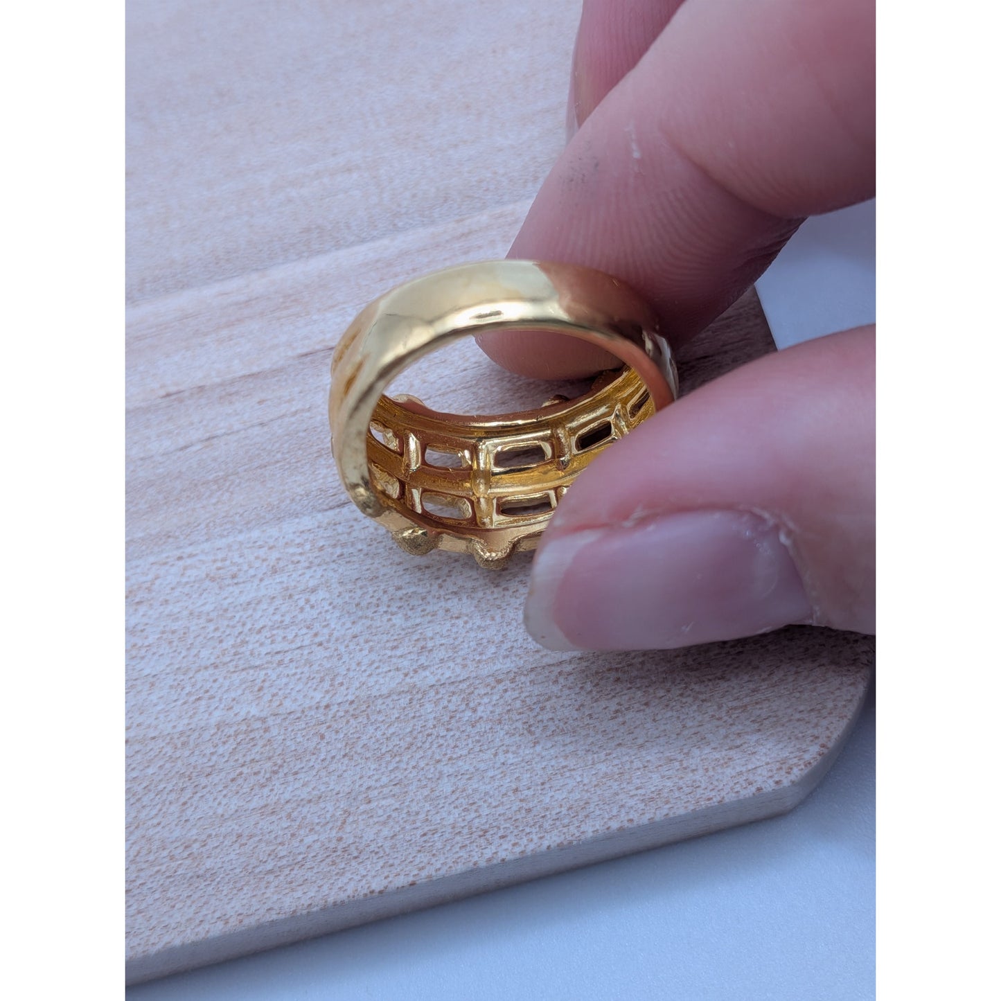 Vintage 24k Yellow Gold Textured Basket Weave Statement Ring Size 6