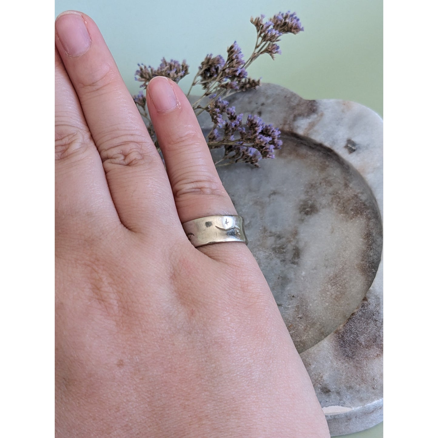 Vintage 14k Yellow Gold Thick Band Ring with Star Wave Engravings 6.25US