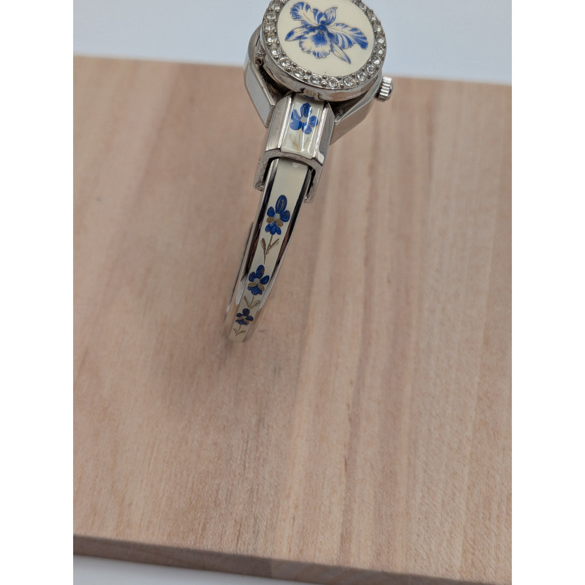 Vintage Andre Mouche Silver Tone Peekaboo Watch White Enamel Blue Flowers w/Box
