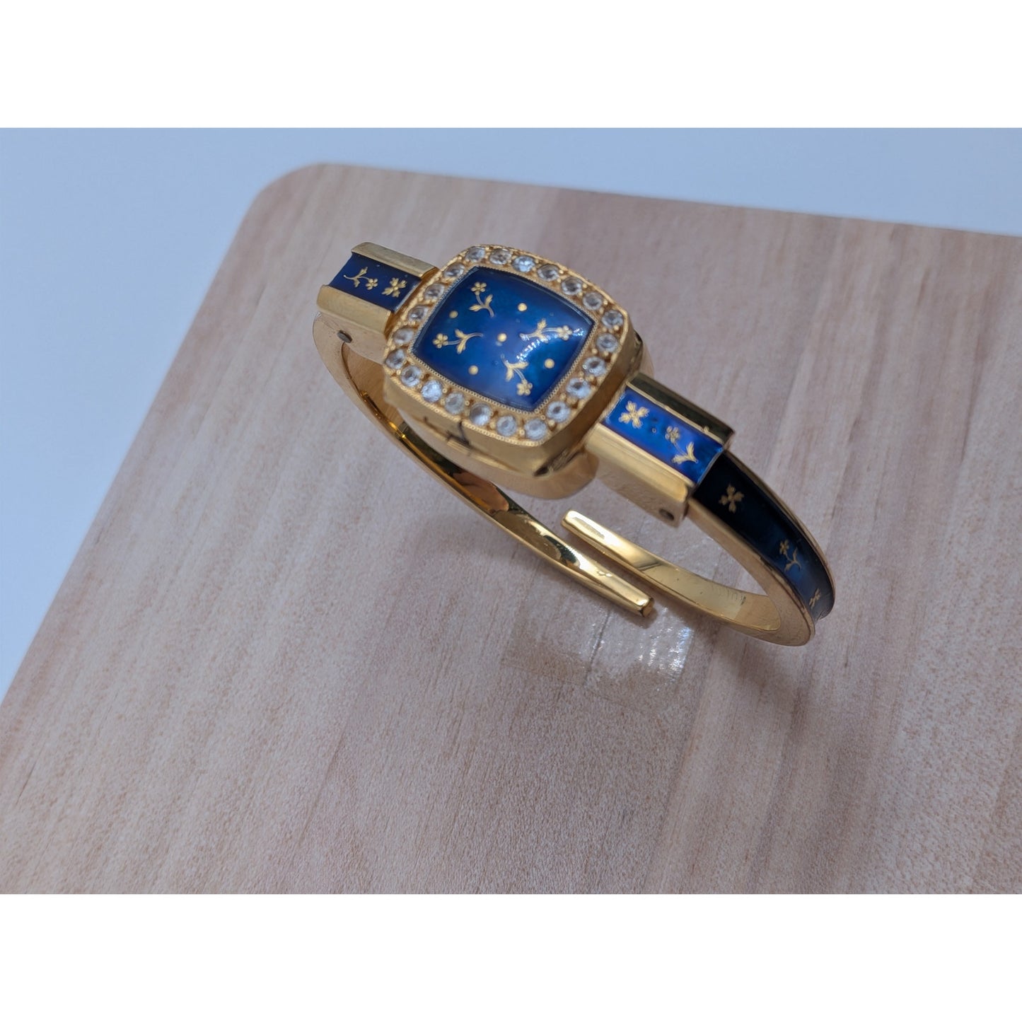 Vintage Chandler Gold Tone Peekaboo Manual Watch Blue Enamel Gold Flowers