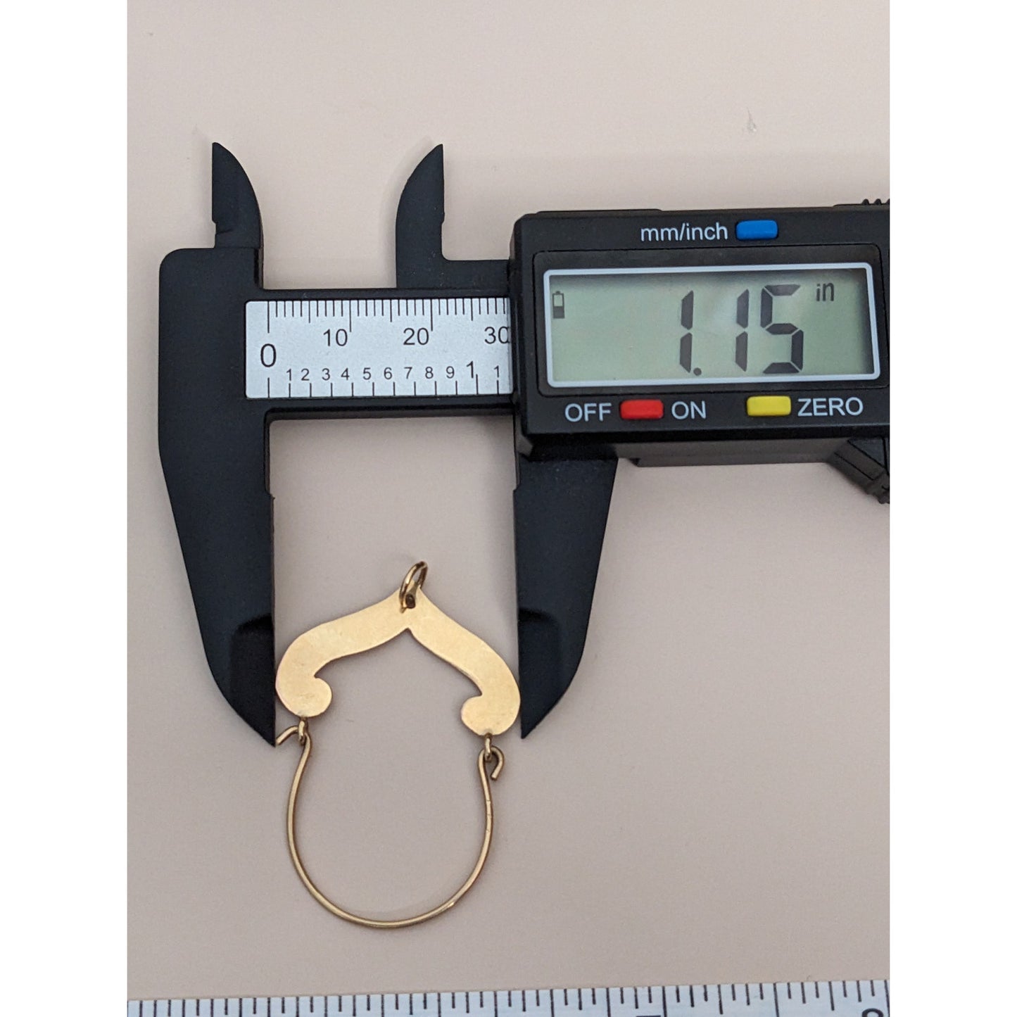 Vintage 14k Yellow Gold Curvy Scalloped Charm Holder Pendant