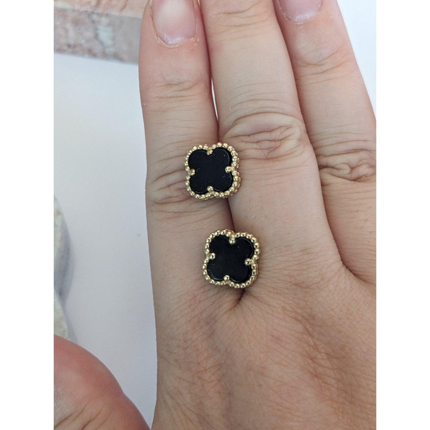 Estate 14k Yellow Gold Black Onyx Clover Shaped Stud Earrings