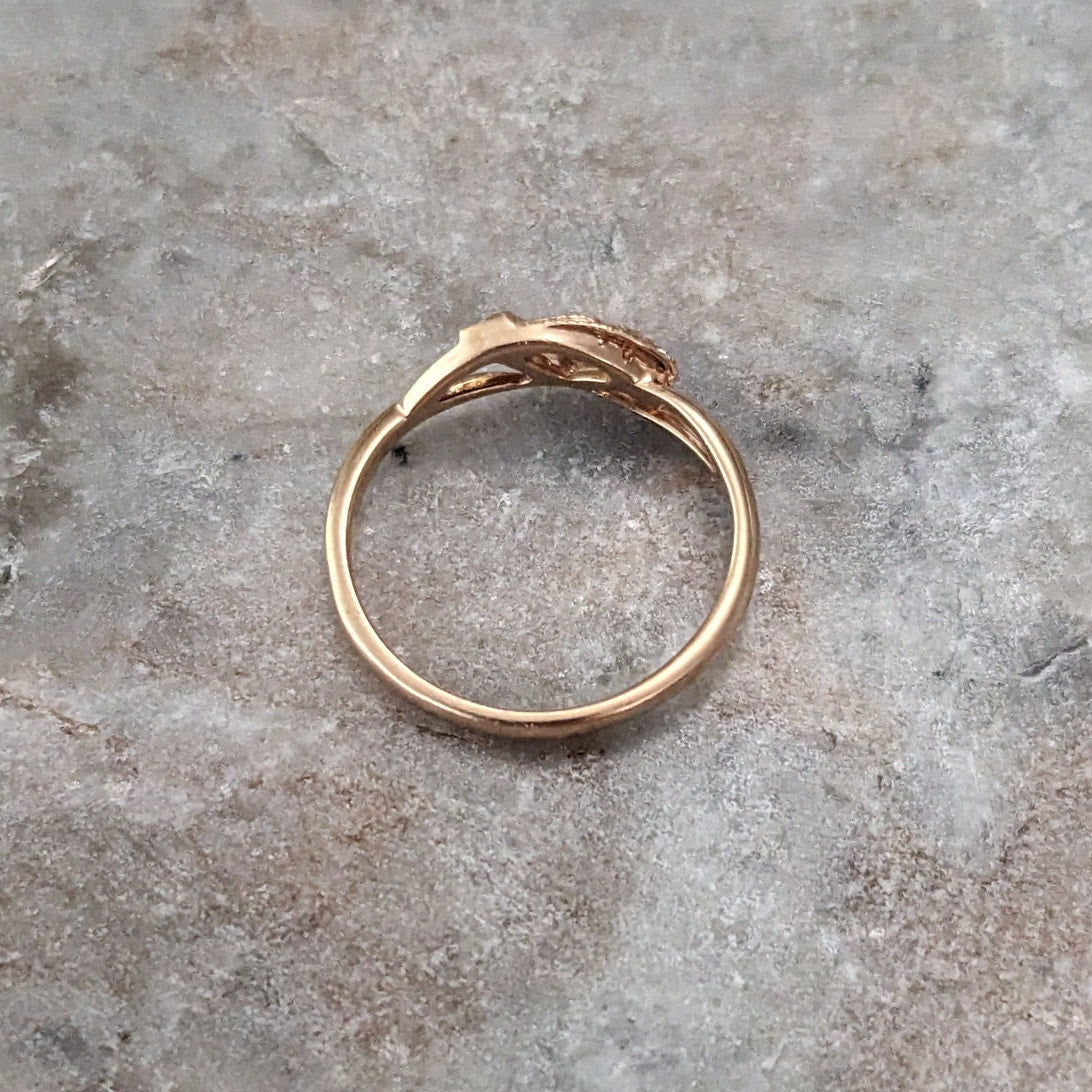 Vintage 14k Yellow Gold Crossover Swirl Accent Stones Ring Size 6.5
