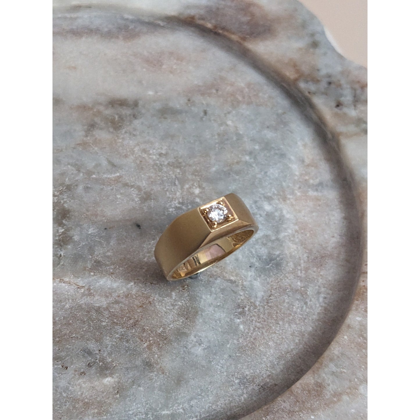 Vintage 10k Yellow Gold White Stone Accent Ring Size 10