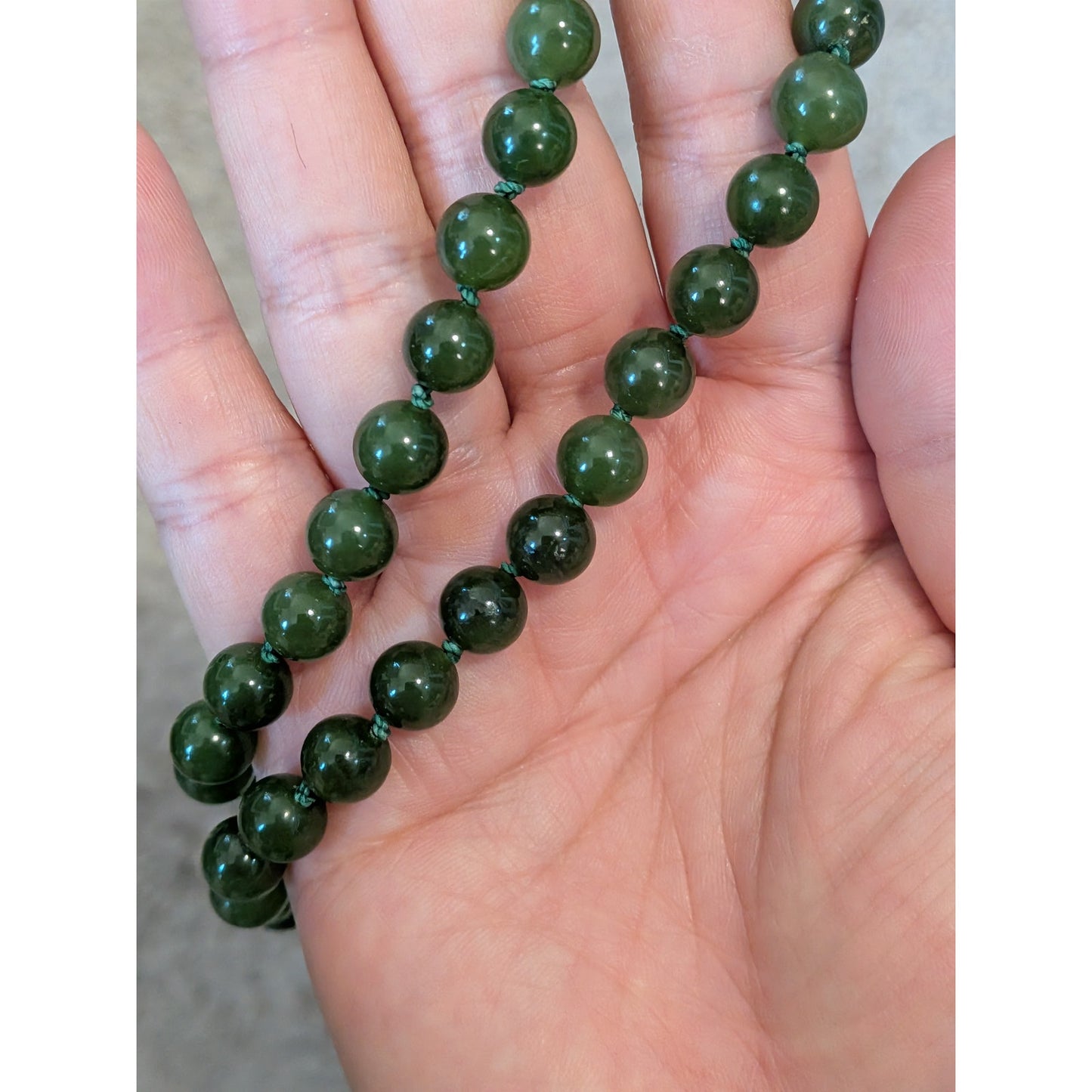 Preowned 8mm Nephrite Bead Strung Necklace 19 in