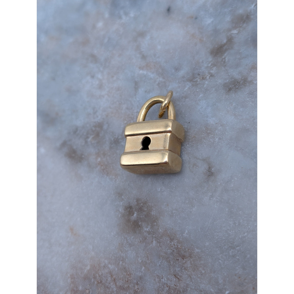 Vintage Unmarked 18k Solid Gold 3D Padlock Charm w/ Jump Ring (open)