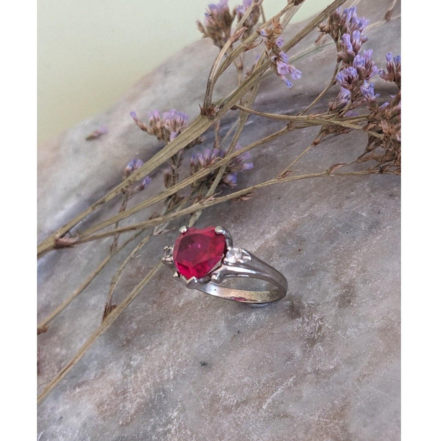 Vintage 10k White Gold Ring with Red Heart Gem and Diamond Accents Size 4.25