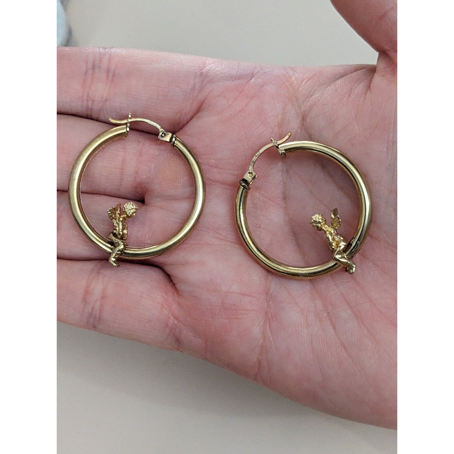 Vintage 10k Gold Cherub Angel Hoop Earrings