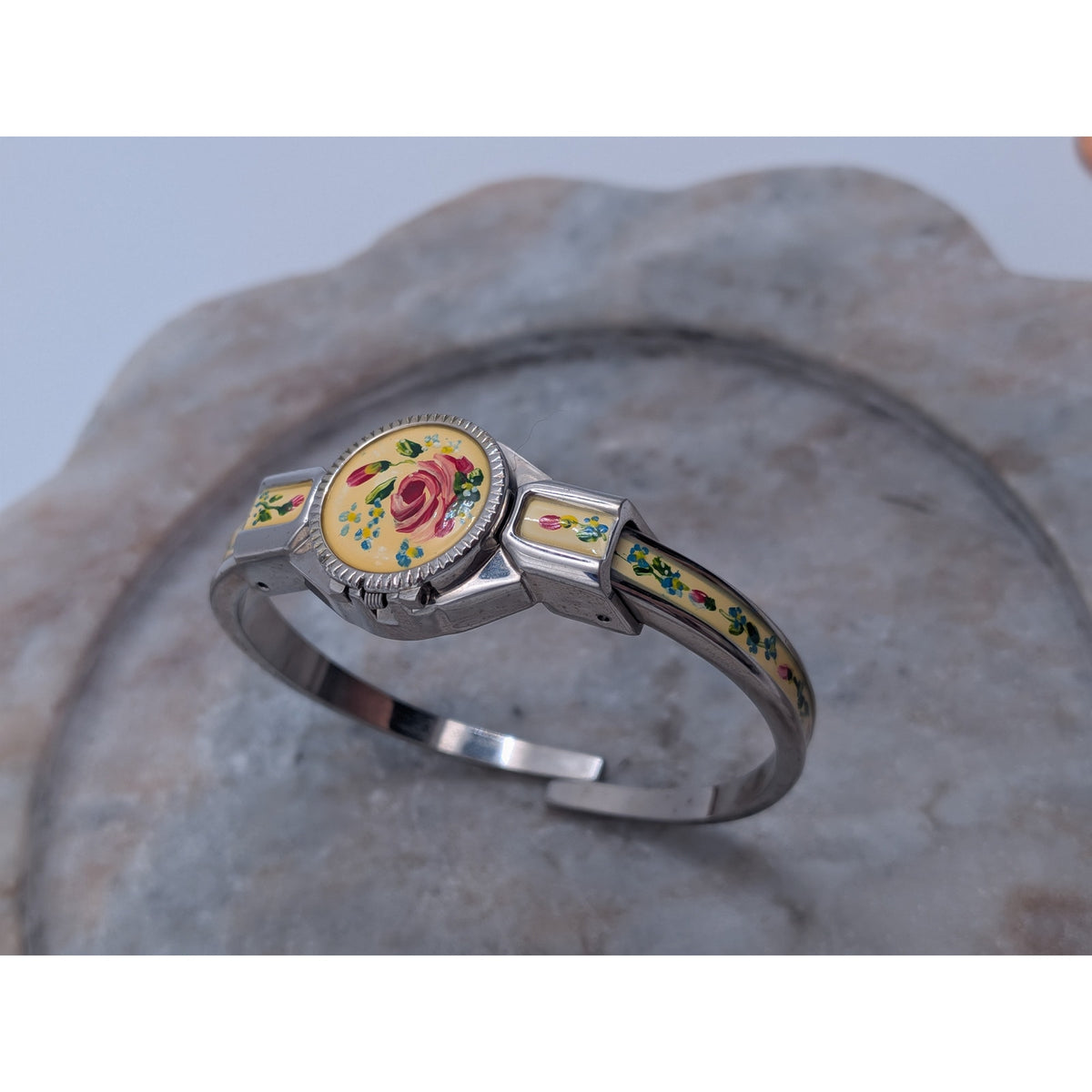 Vintage Soleil Silver Tone Peekaboo Watch Yellow Enamel Red Flowers