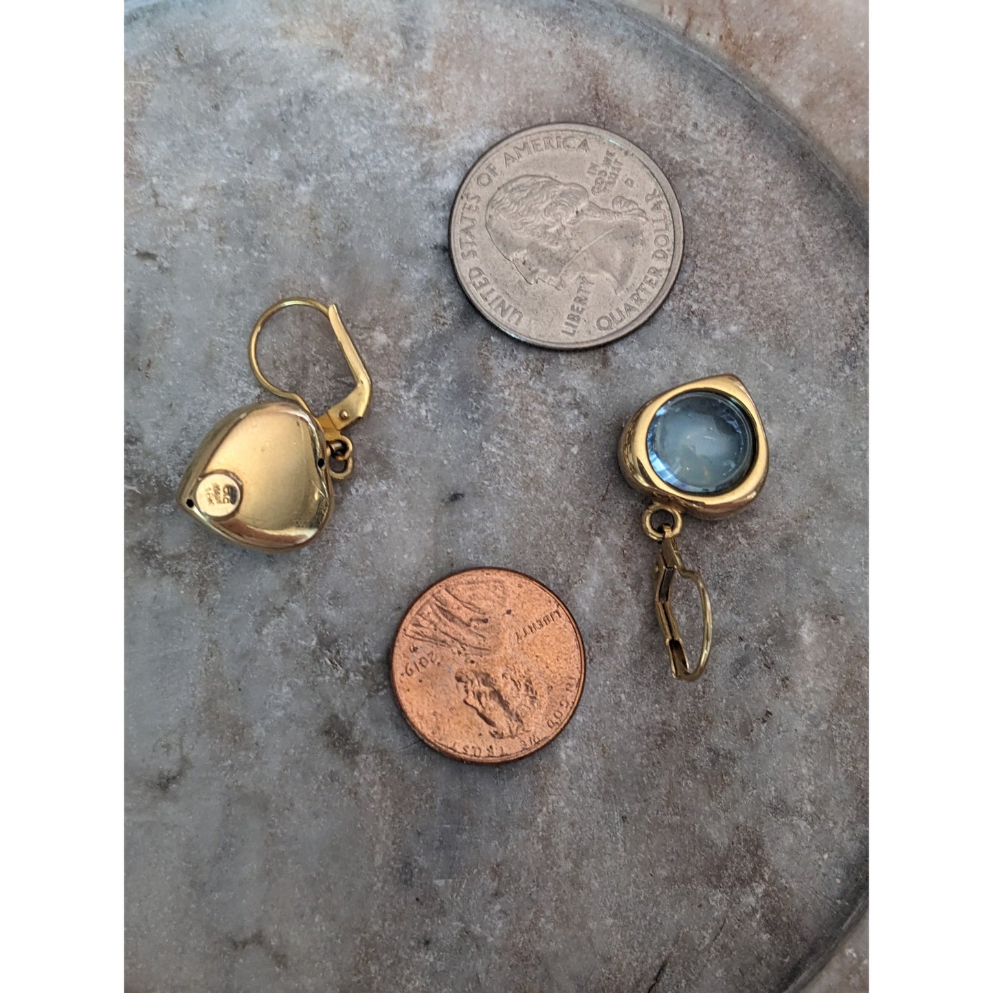 Vintage 18k Italy Heart Drop Earrings 10mm Round Blue Topaz Cabs