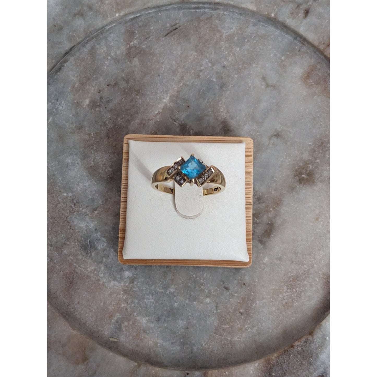 Vintage 10k Yellow Gold Blue Topaz and Diamond Accent Ring Size 8