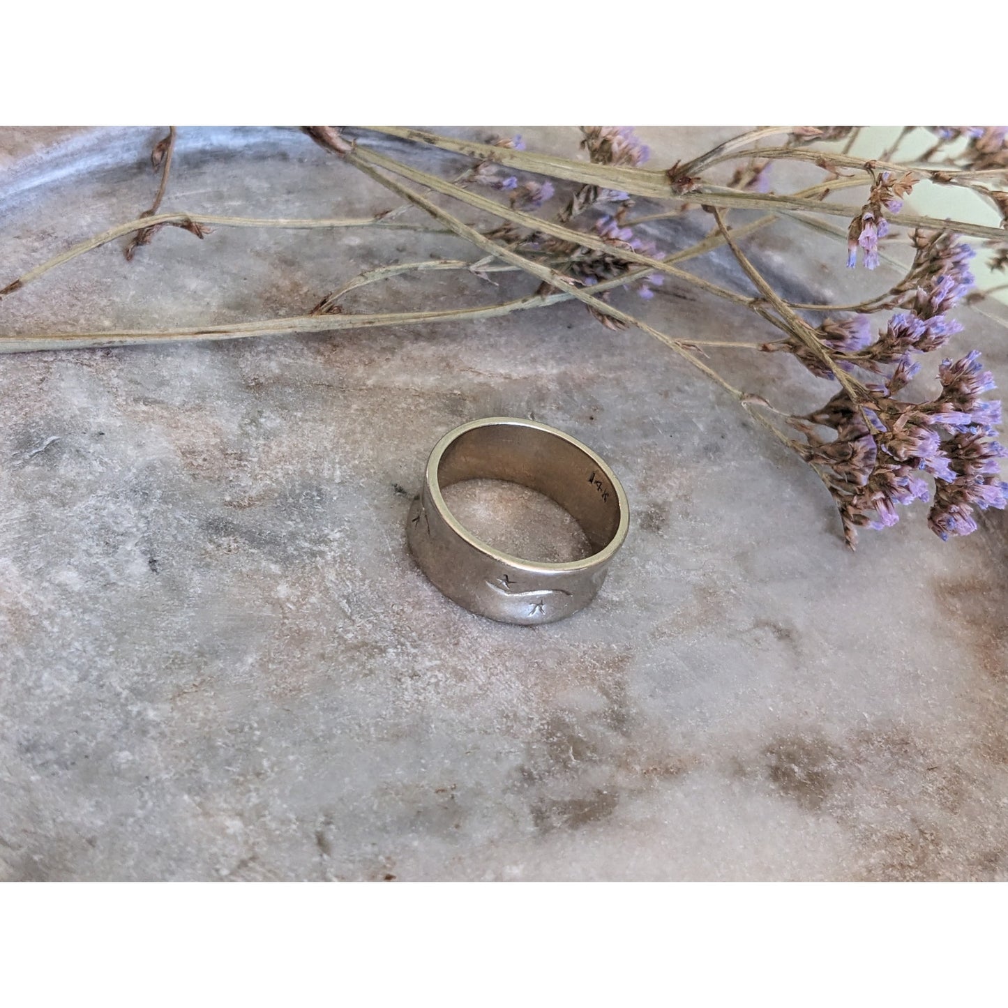 Vintage 14k Yellow Gold Thick Band Ring with Star Wave Engravings 6.25US