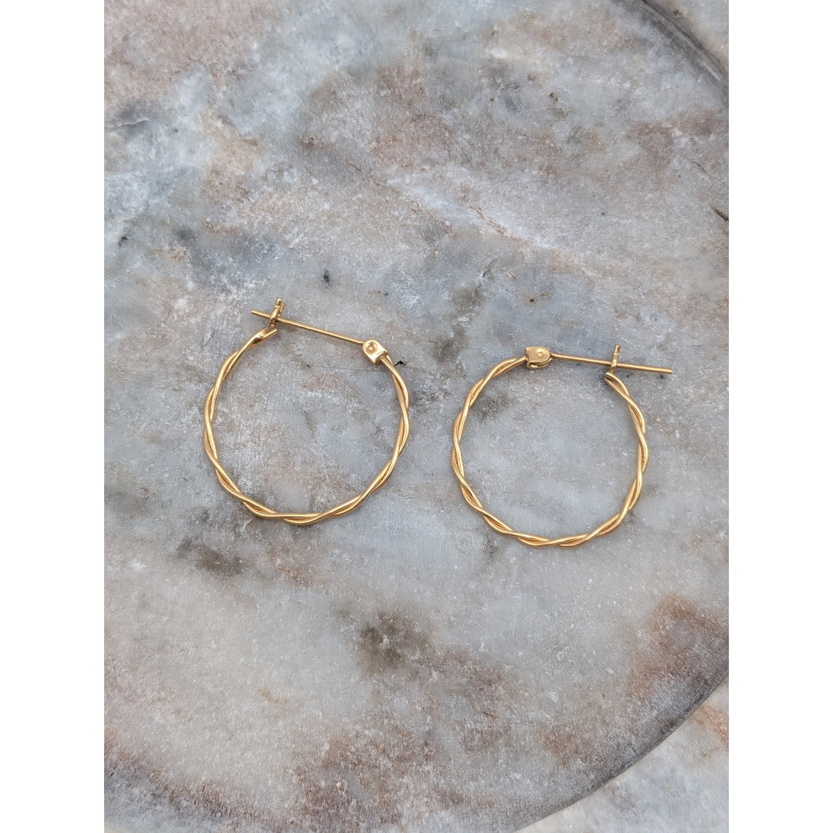 Vintage 14k Solid Yellow Gold Thin Twisted Wire Wrap Hoop Earrings