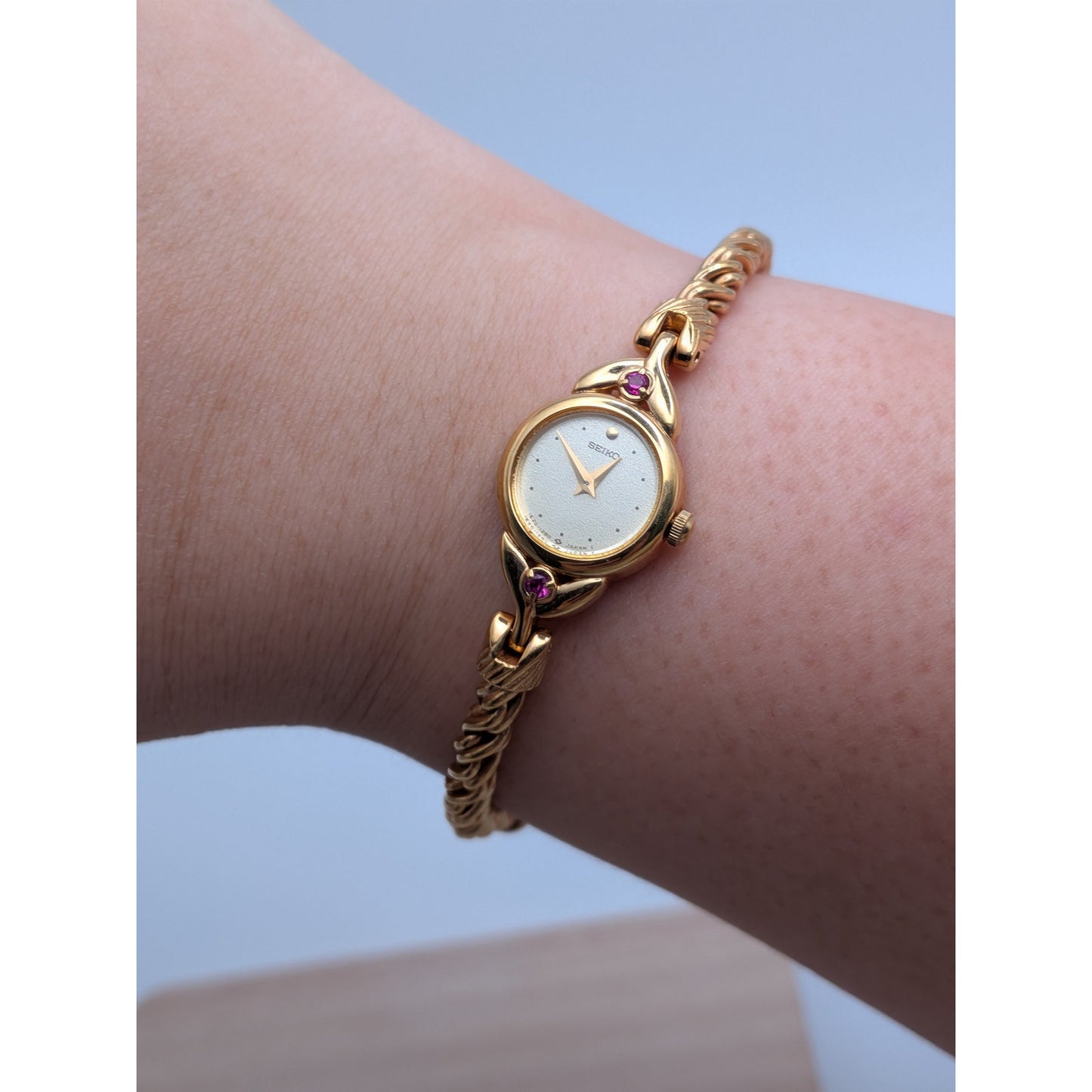 Vintage Seiko Dainty Gold Tone Rope Watch with Pink Stones