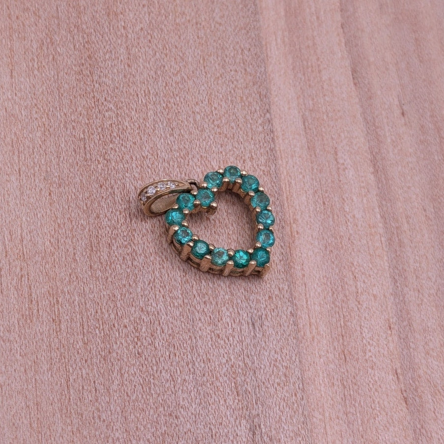 Estate 10k Yellow Gold Green and White Stone Mini Heart Pendant