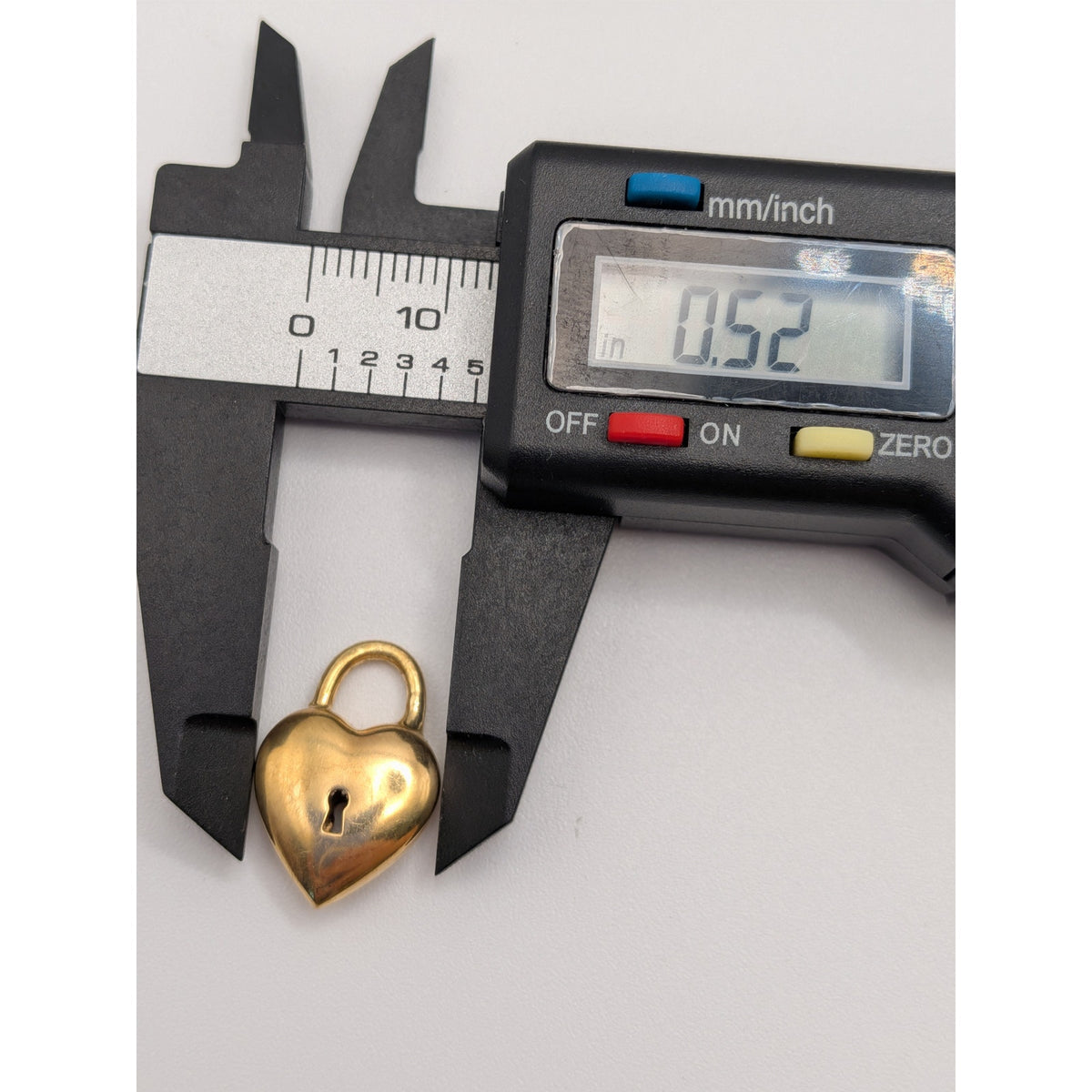 Vintage Unmarked 18k Solid Gold 3D Heart Shaped Padlock Charm